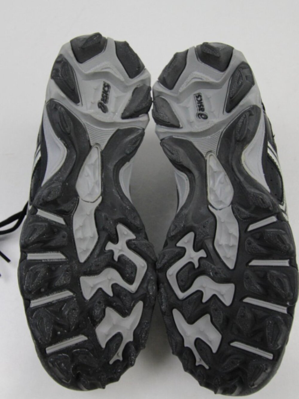 Women's NWT Asics Turf Lacrosse cleats - Picture 4 of 4